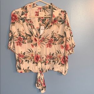 American Eagle Hawaiian Crop Top